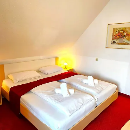 بيت ضيافة Bluemchen Am Kiesgrube 3*